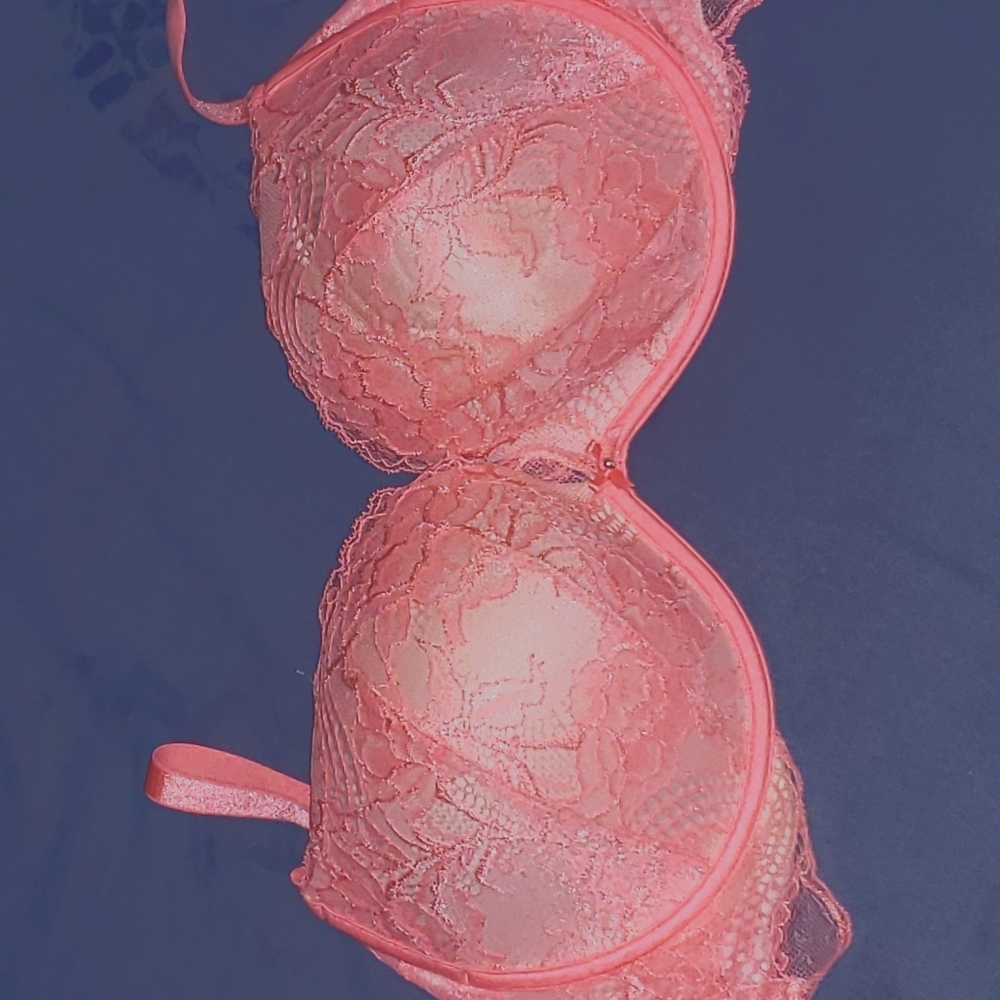 Victoria's Secret 36dd bra